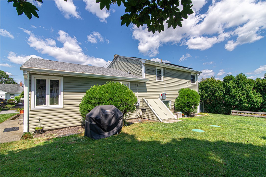 153 Beardsworth Road Tiverton, RI 02878 - Photo 22 of 28