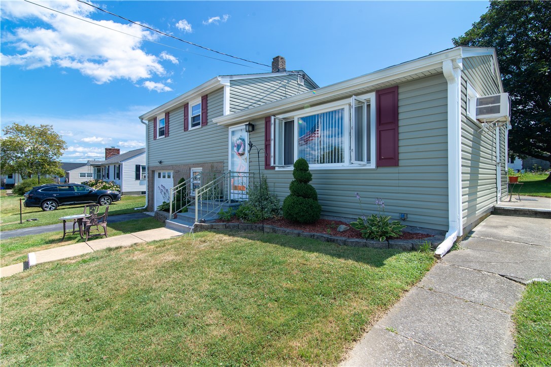 153 Beardsworth Road Tiverton, RI 02878 - Photo 24 of 28