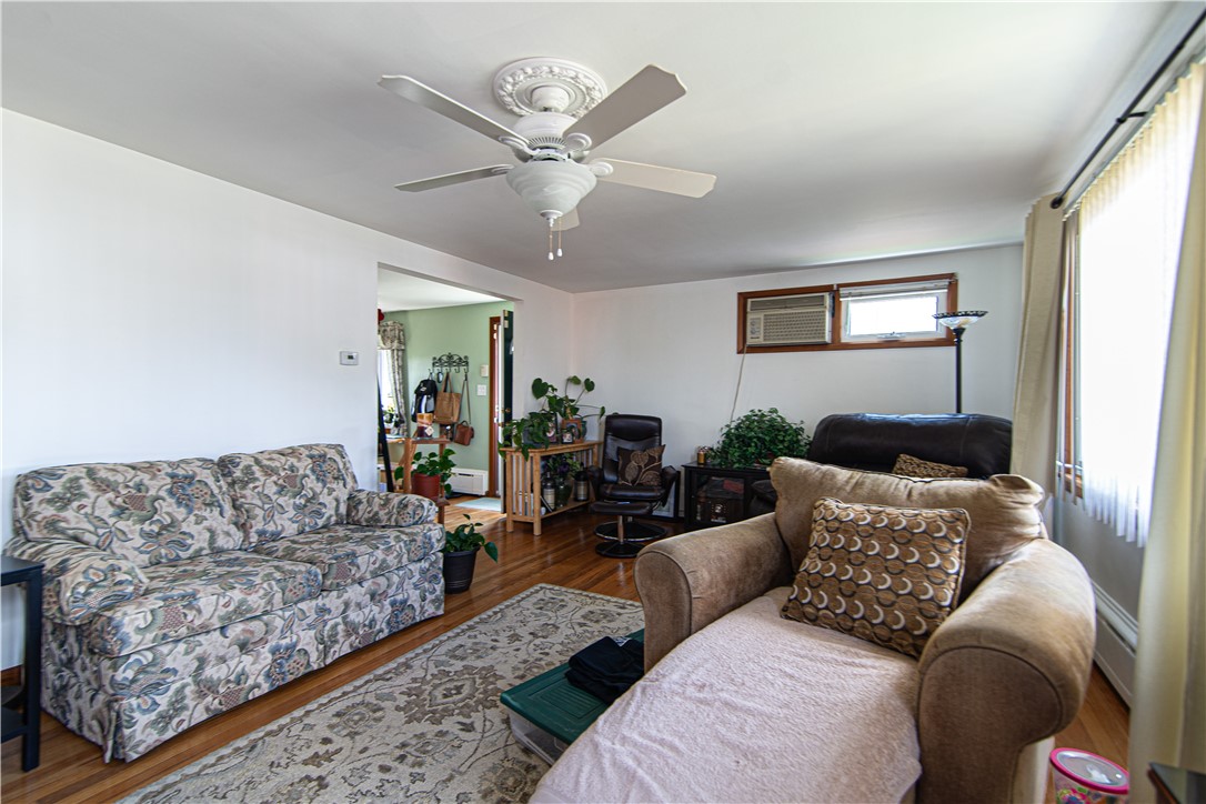 153 Beardsworth Road Tiverton, RI 02878 - Photo 3 of 28