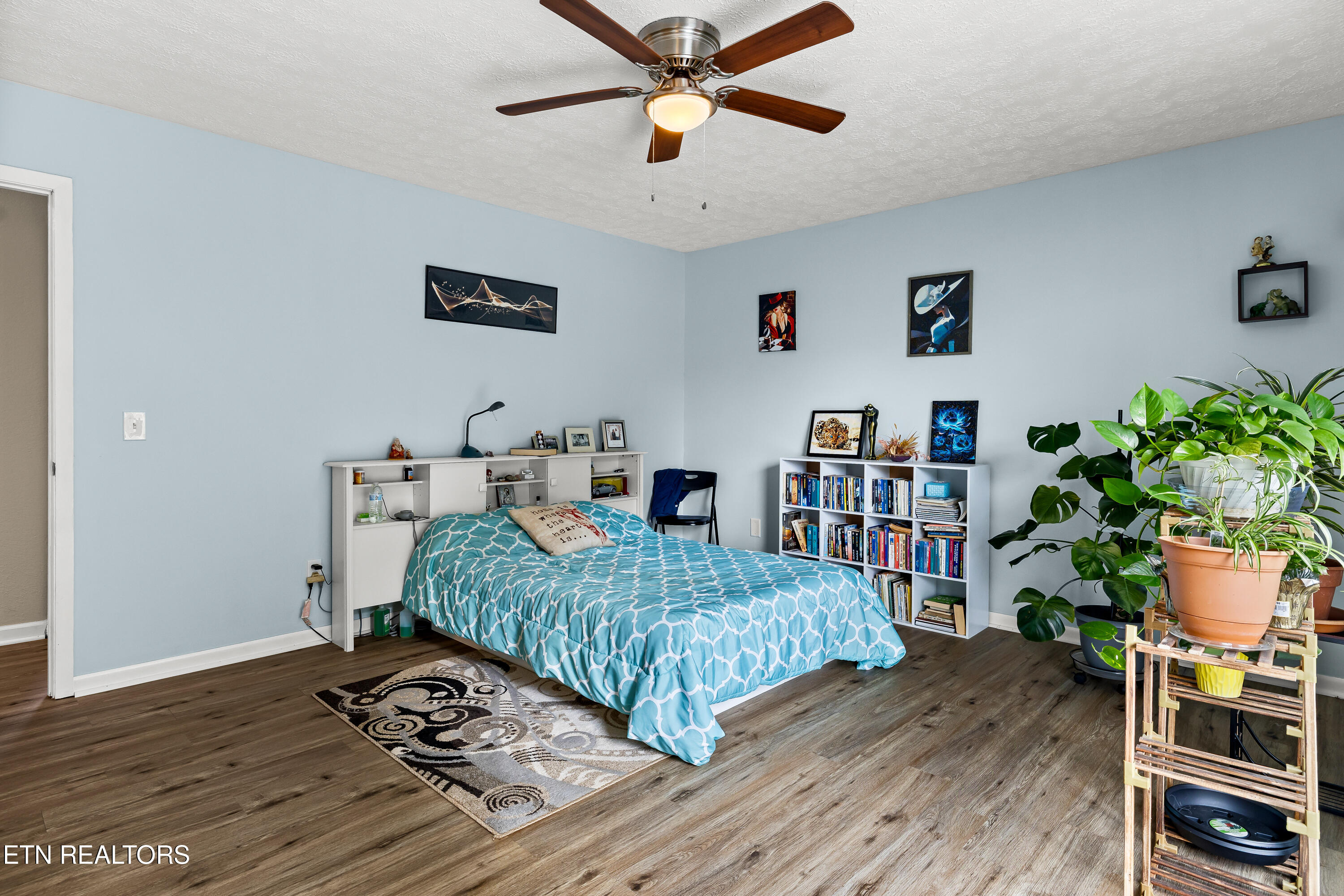 548 Hiwassee Road Madisonville, TN 37354 - Photo 15 of 35 Spacious Main Bedroom