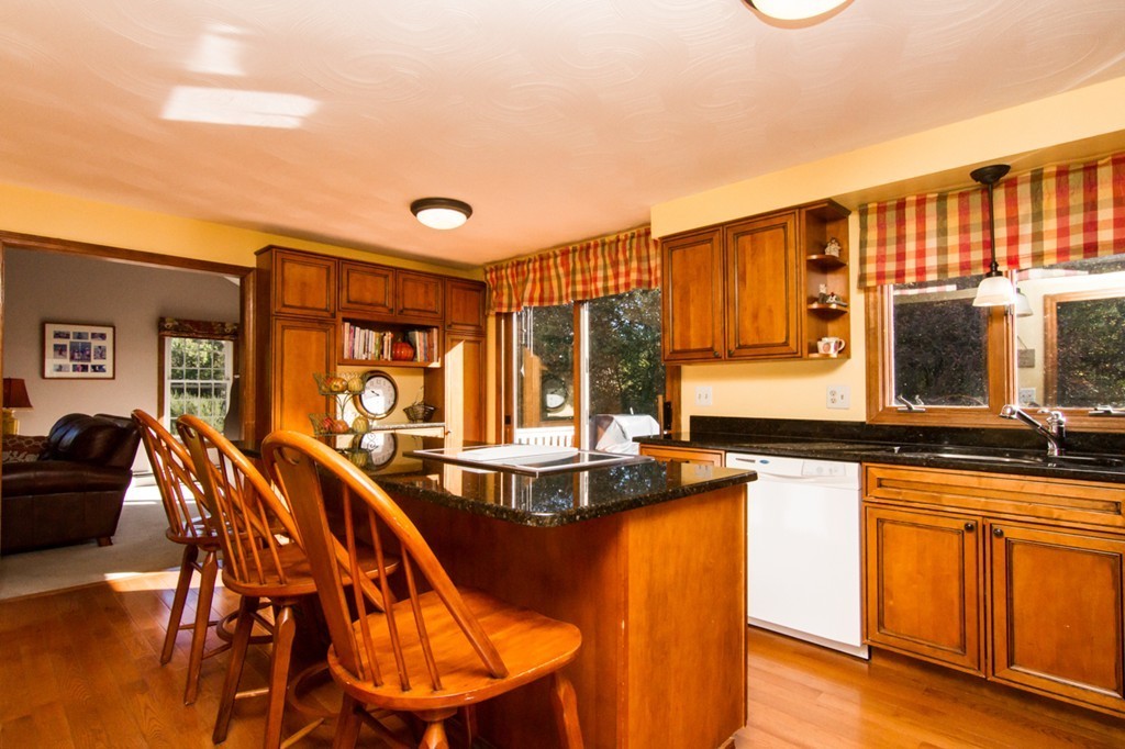 11 Richard Road Hopedale, MA 01747 - Photo 3 of 30 Gallery Image 3