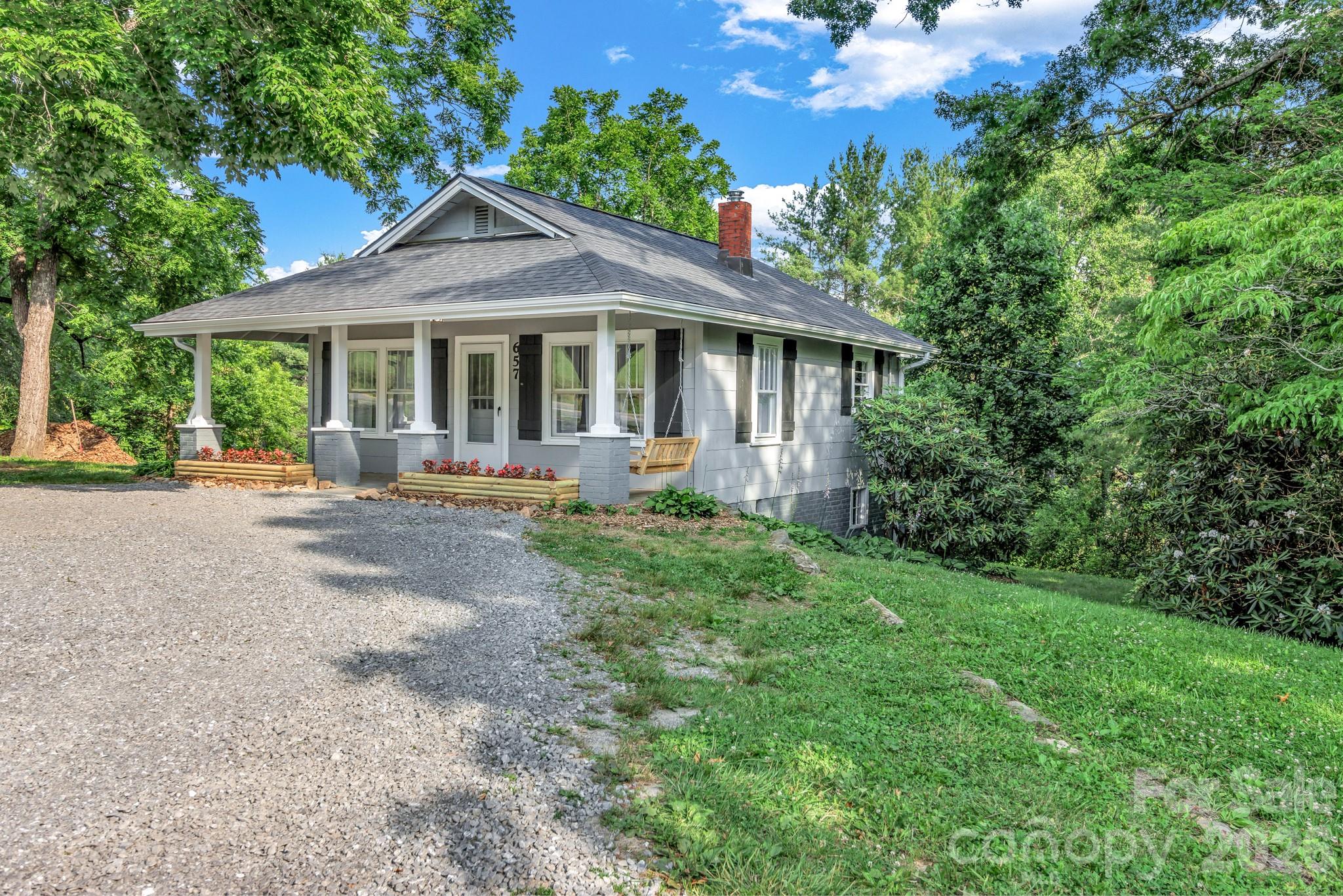 657 Old Fort Road Fairview, NC 28730 - Photo 4 of 48