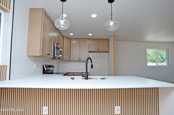 $285,000 | 2758 North Dodge Boulevard, Tucson, AZ 85716
