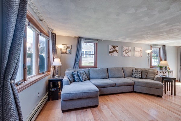 20 Jeffrey Road Billerica, MA 01821 - Photo 3 of 19