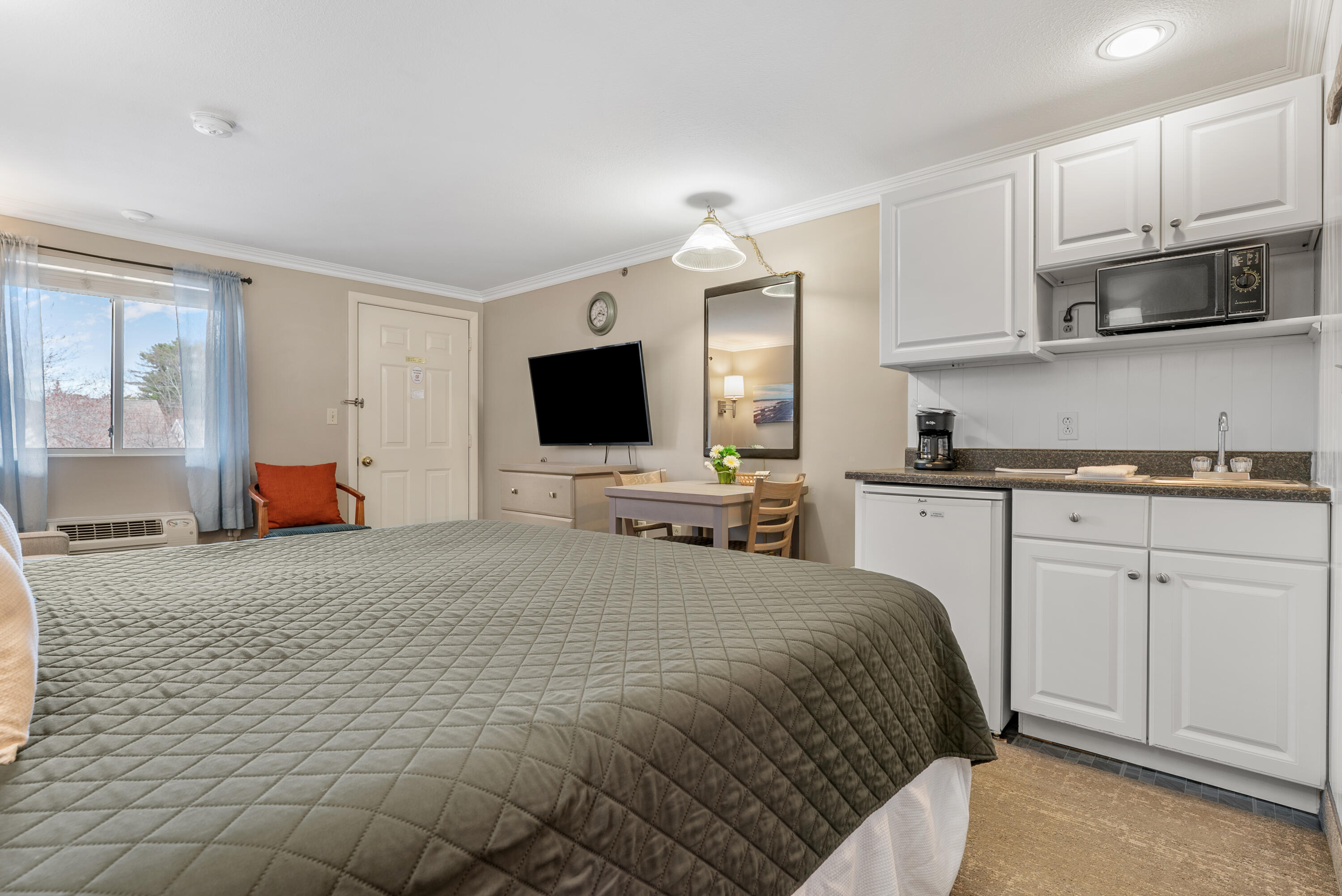 733 Post Road, Unit 225 Wells, ME 04090 - Photo 3 of 30 DSC08900