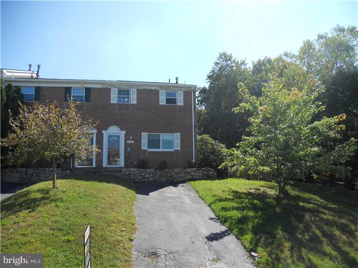 1222 Deer Run Reading, PA 19606 - Photo 2 of 19 Exterior Front