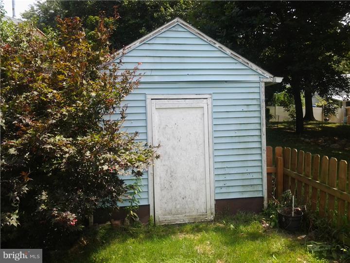 1222 Deer Run Reading, PA 19606 - Photo 14 of 19 Storage Shed