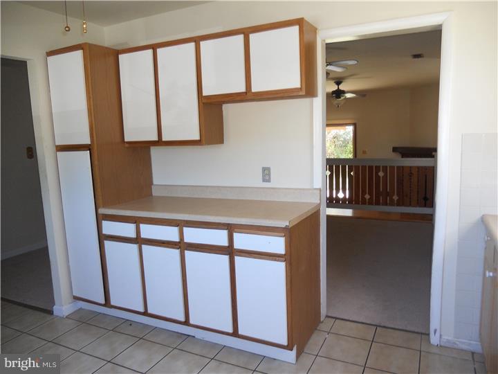 1222 Deer Run Reading, PA 19606 - Photo 6 of 19 Kitchen