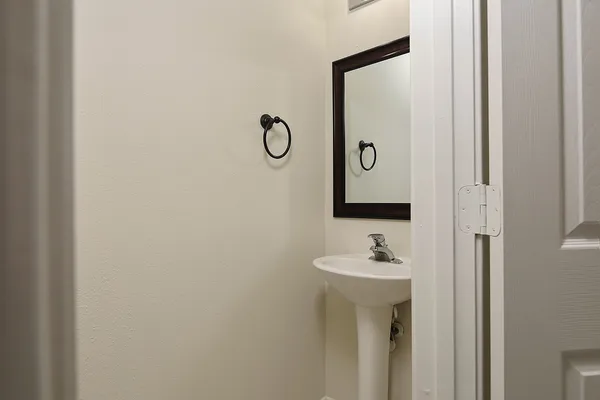 $2,100 | 102 Blue Creek Place, The Woodlands, TX 77382