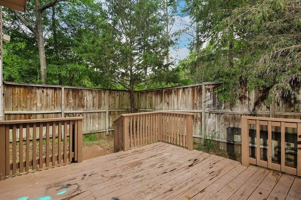 $2,100 | 102 Blue Creek Place, The Woodlands, TX 77382