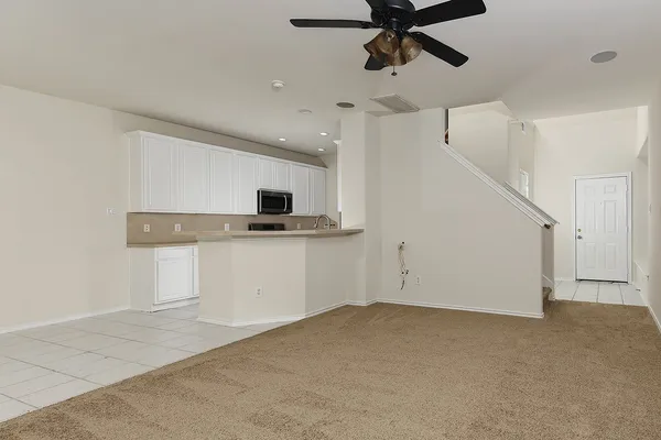 $2,100 | 102 Blue Creek Place, The Woodlands, TX 77382