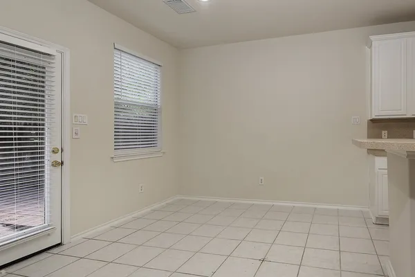 $2,100 | 102 Blue Creek Place, The Woodlands, TX 77382