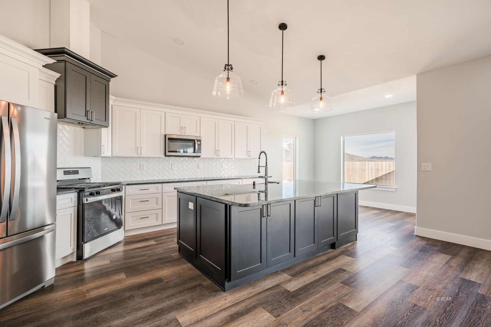 2045 Eagle Rdg Loop, Unit 12 Elko, NV 89801 - Photo 2 of 9