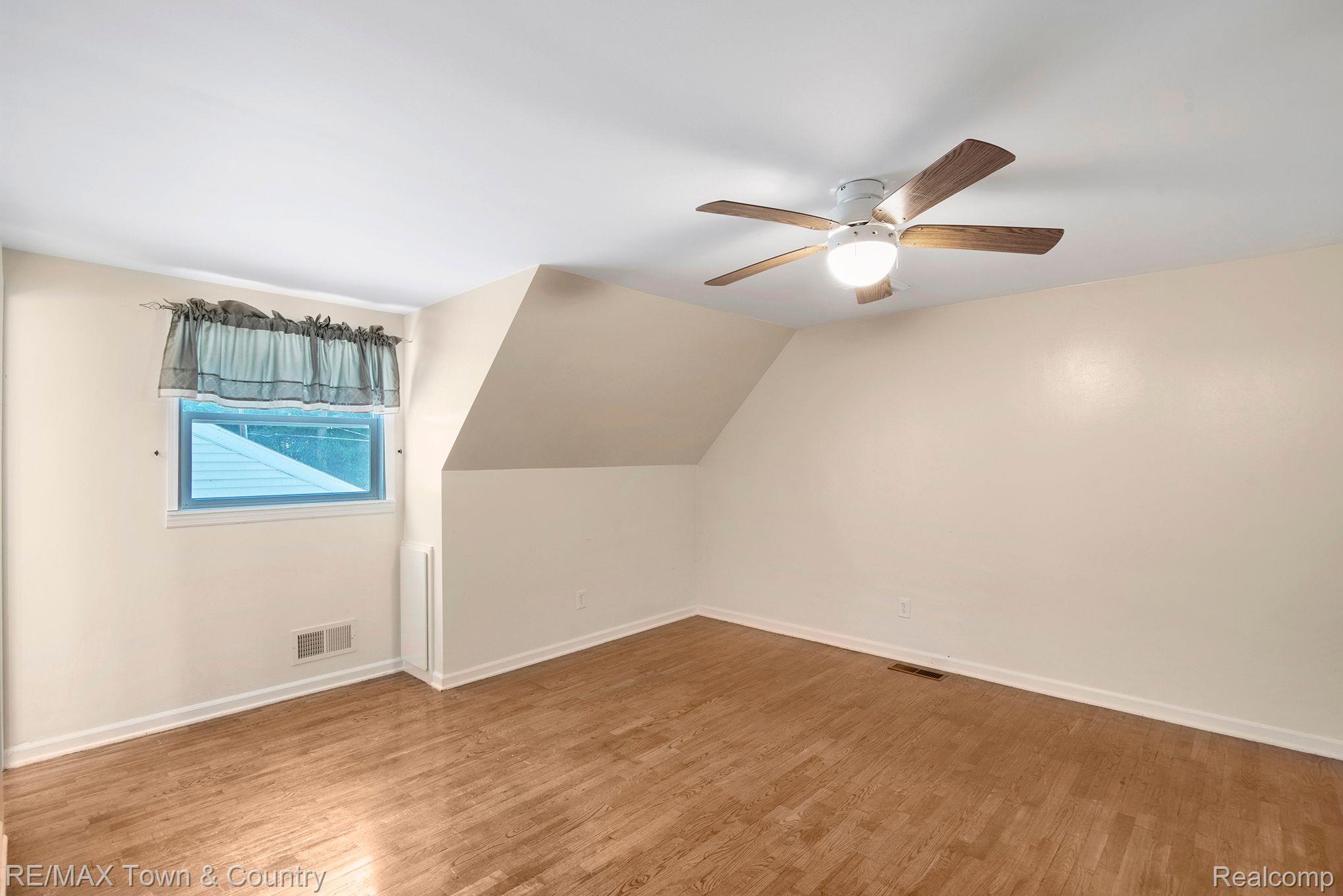 611 Morrish Road Flushing, MI 48433 - Photo 33 of 51 Gallery Image 33