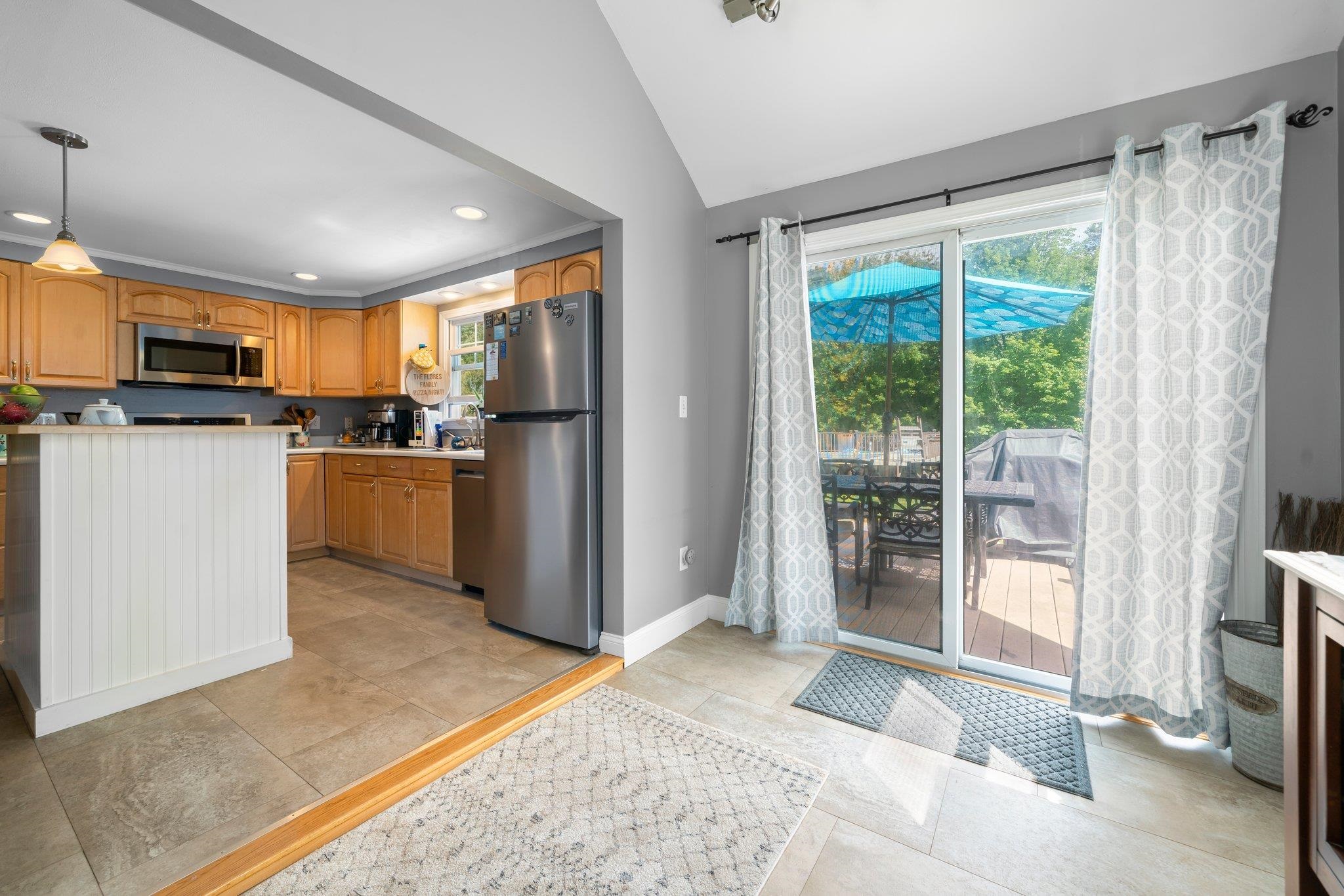 394 Salmon Falls Road Rochester, NH 03868 - Photo 10 of 30