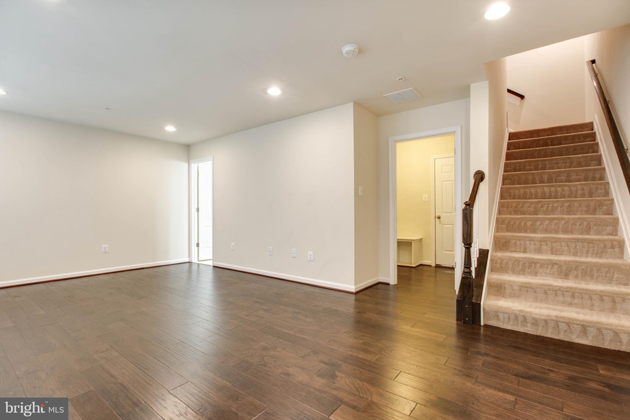 7048 Foxton Way Hanover, MD 21076 - Photo 7 of 52