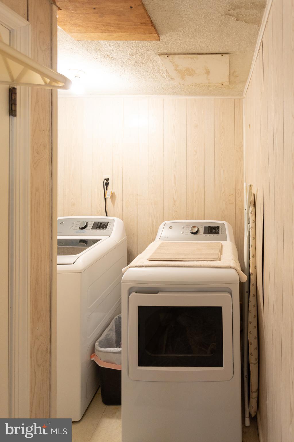 1179 Beaumont Road Berwyn, PA 19312 - Photo 53 of 64 a utility room with dryer and washer