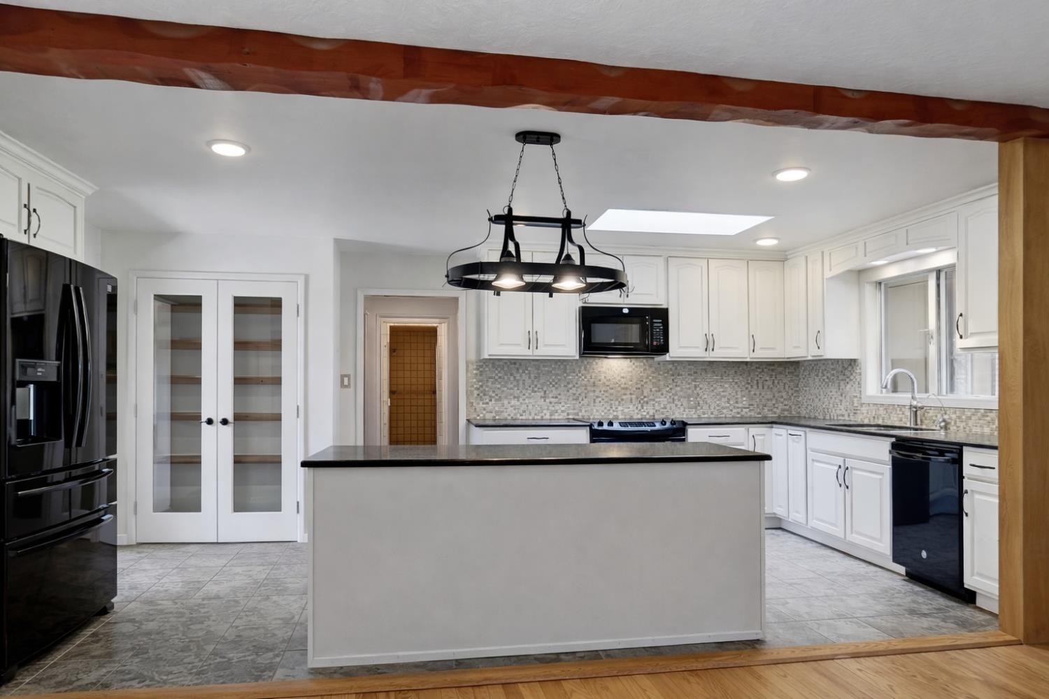 360 Virginia Street Williams, CA 95987 - Photo 5 of 51