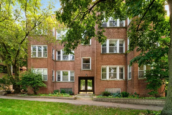 $449,900 | 1114 Main Street, Unit 1W, Evanston, IL 60202