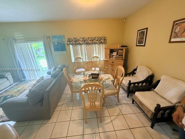 13654 Southwest 124th Avenue Road Miami, FL 33186 - Photo 3 of 17 Gallery Image 3