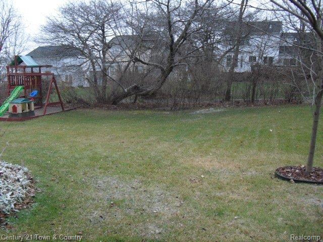 593 Bolinger Street Rochester, MI 48307 - Photo 13 of 13 014