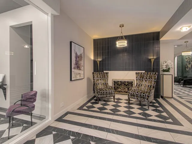 $135,700 | 4545 Wornall Road, Unit 208, Kansas City, MO 64111