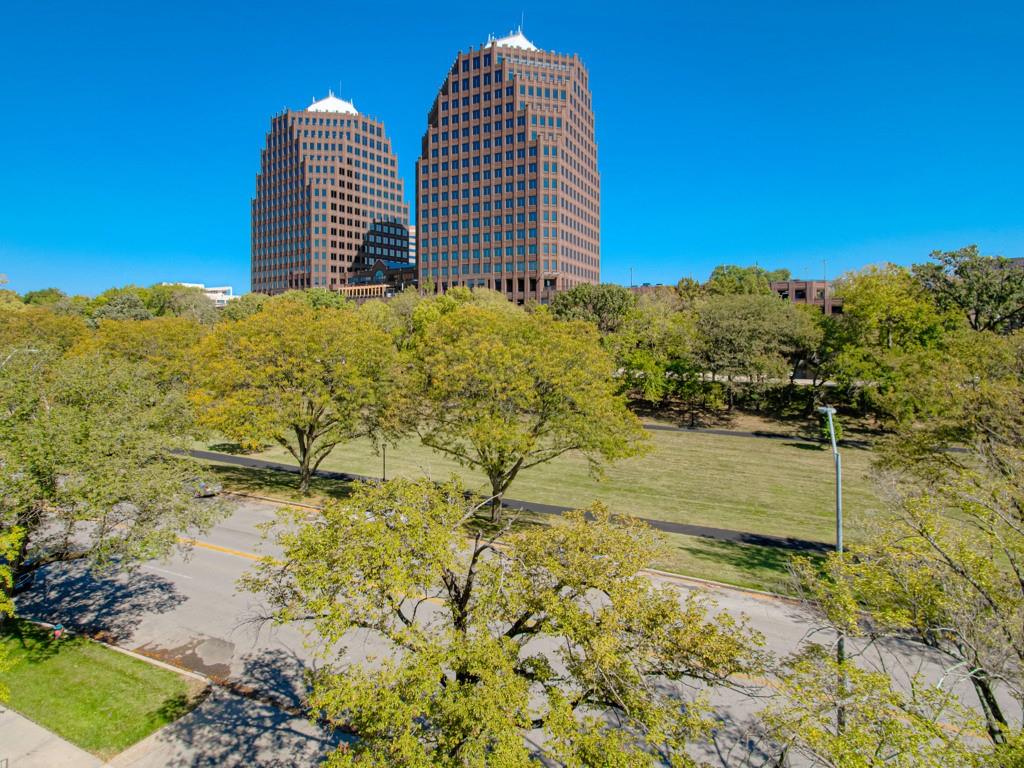 4545 Wornall Road, Unit 208 Kansas City, MO 64111 - Photo 34 of 37