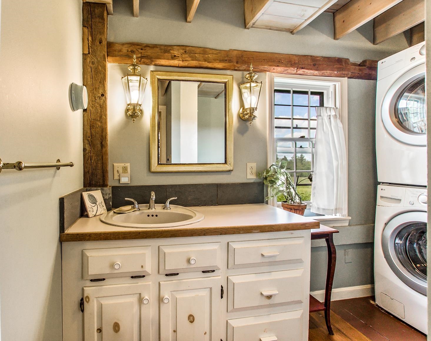 236 Little Sunapee Road New London, NH 03257 - Photo 12 of 28 Gallery Image 12