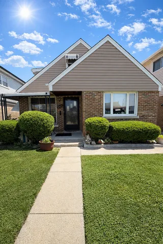 $290,000 | 1531 North 24th Avenue, Melrose Park, IL 60160