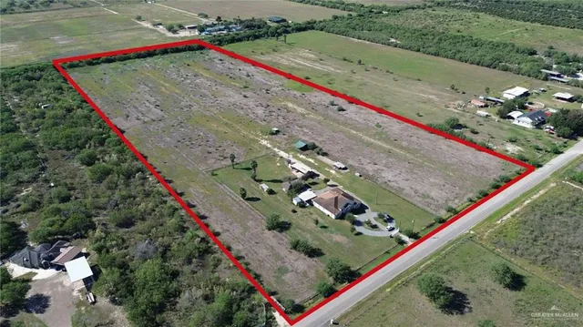 view of a tennis court