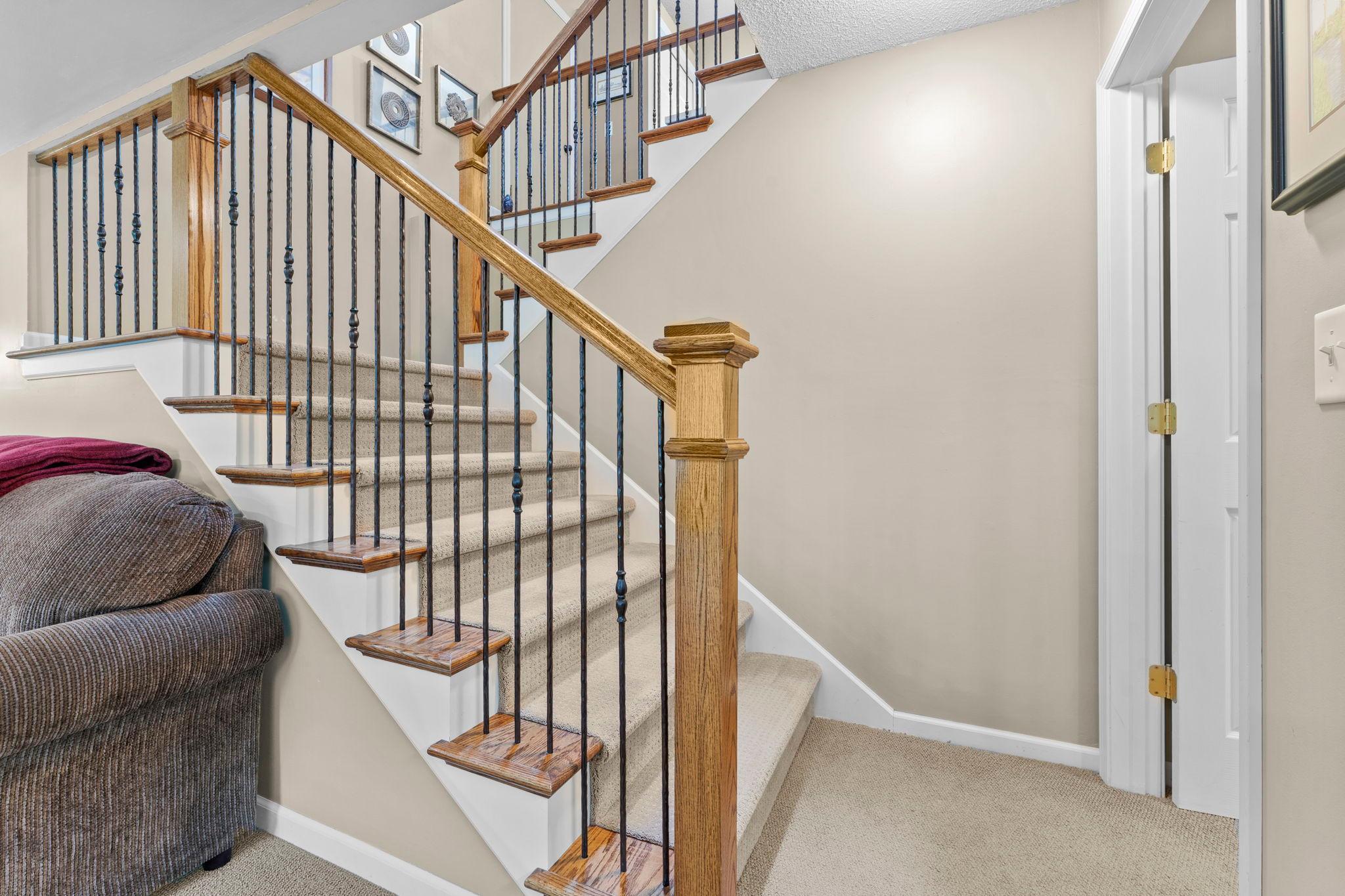 160 Bluff Ridge Court Chanhassen, MN 55317 - Photo 34 of 66 Gallery Image 34