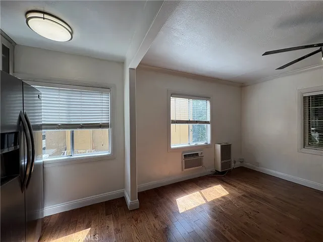 $1,950 | 1325 1/2 Douglas Street, Los Angeles, CA 90026