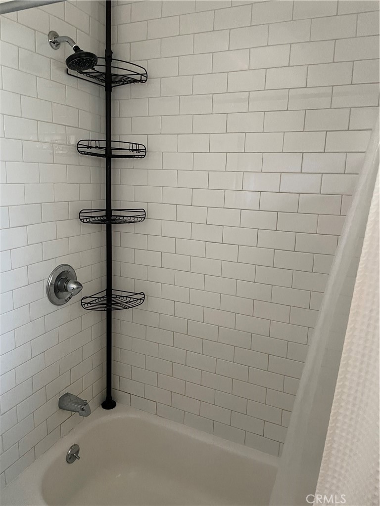 1325 1/2 Douglas Street Los Angeles, CA 90026 - Photo 9 of 23 a bathroom with a shower