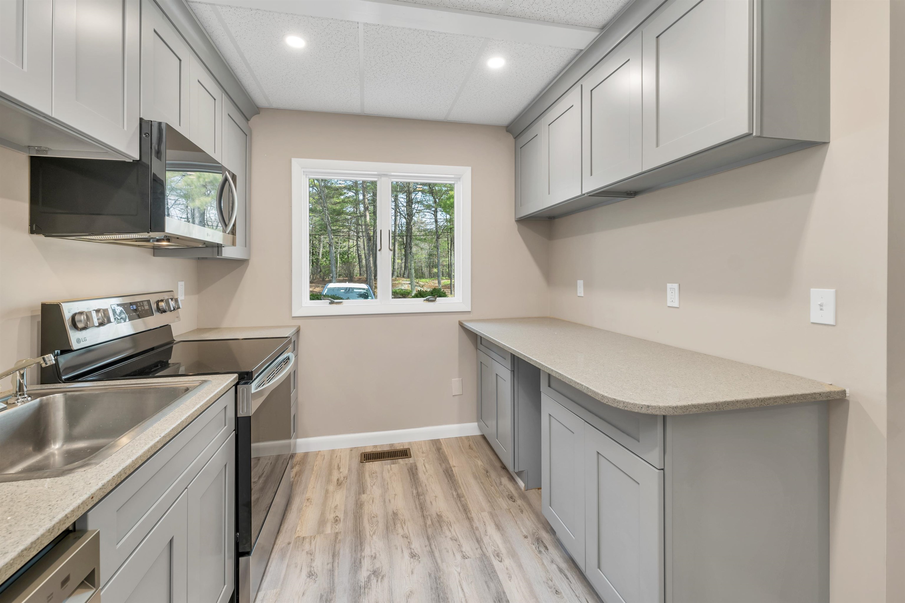 76 Tonset Slope Sunapee, NH 03782 - Photo 9 of 45