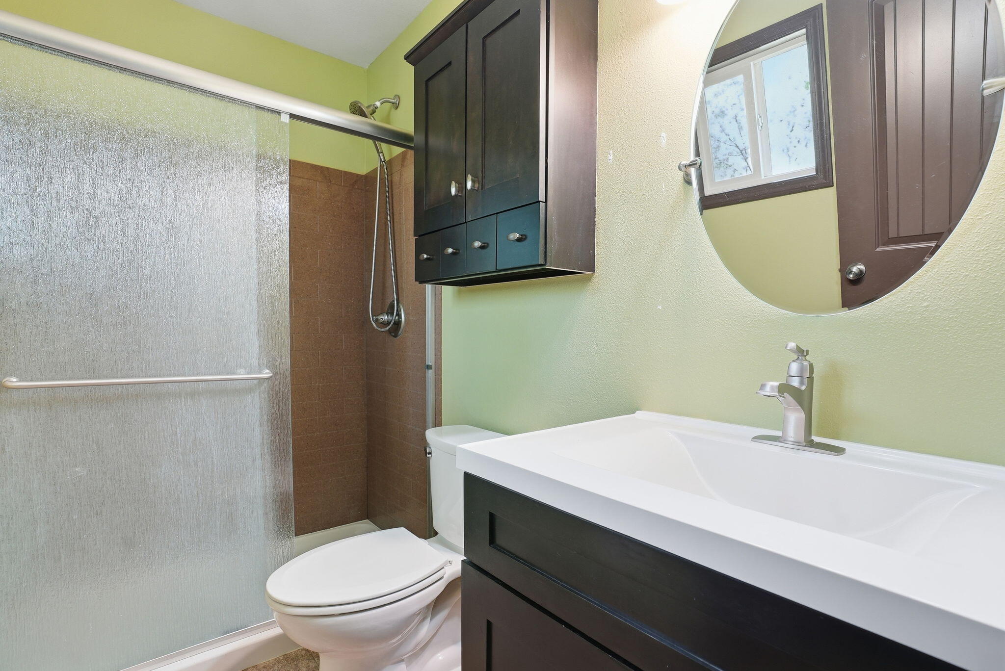 220 North Rope Place Sisters, OR 97759 - Photo 15 of 28 bath_2
