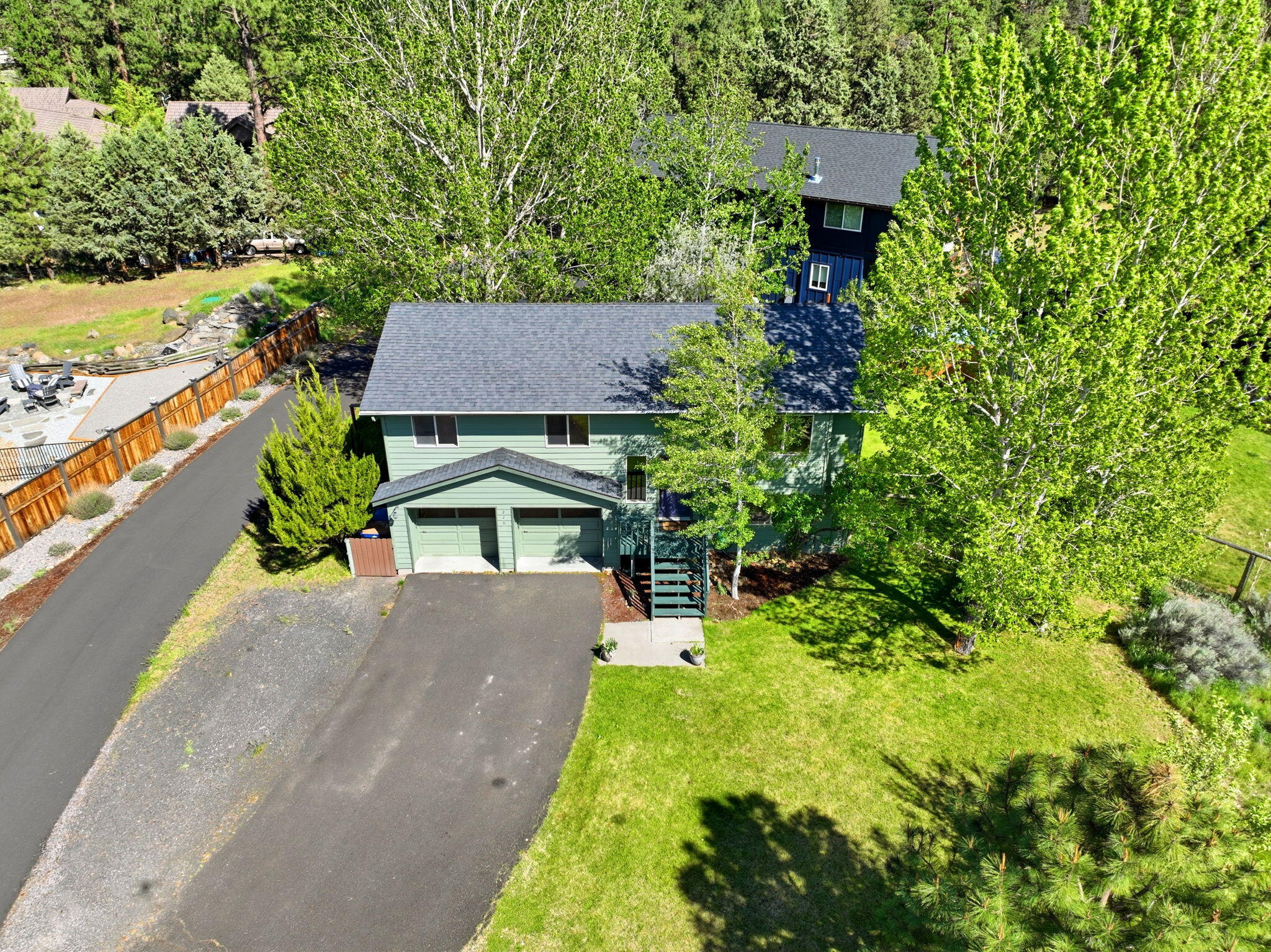 220 North Rope Place Sisters, OR 97759 - Photo 24 of 28 44-web-or-mls-Riley_Visuals_004