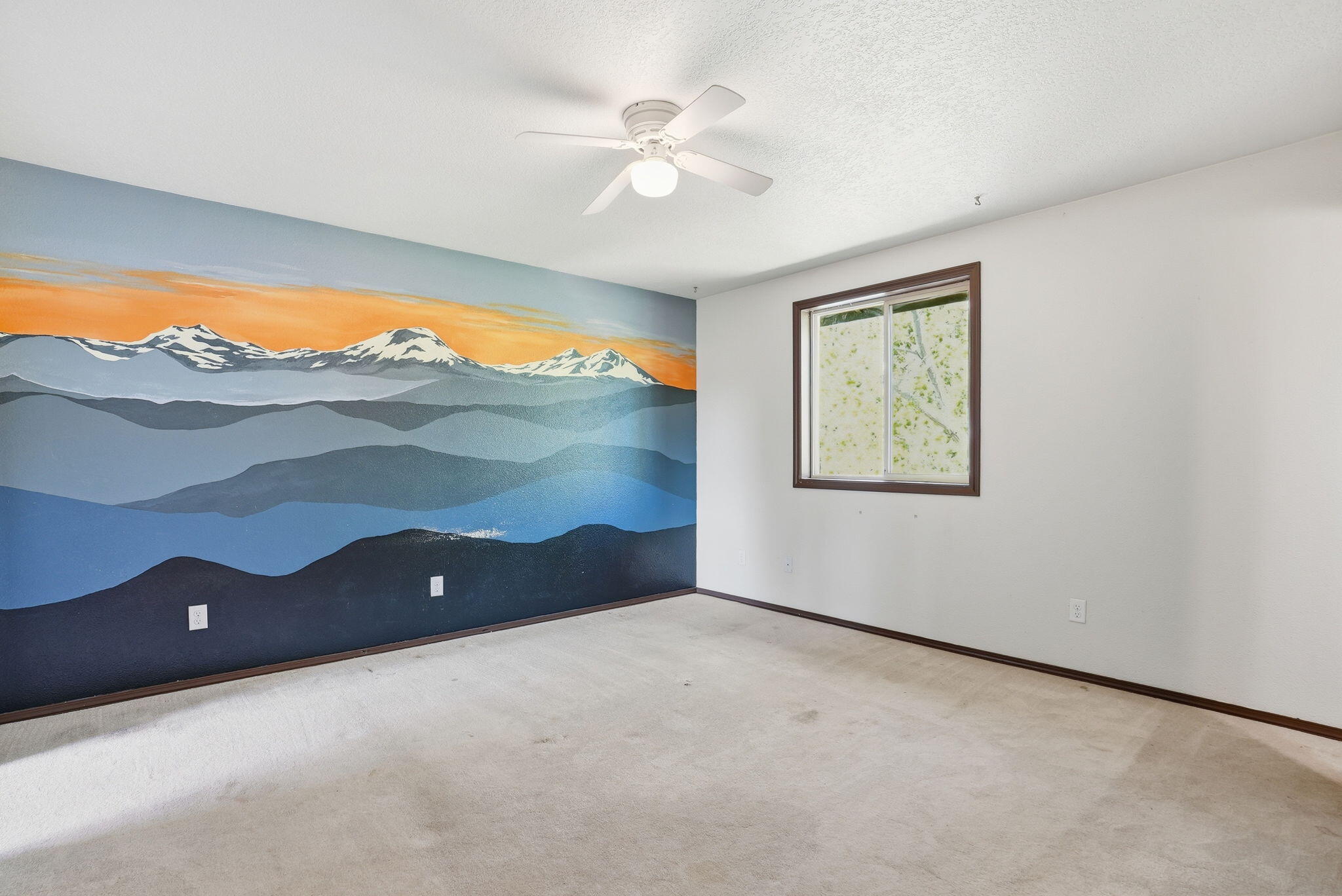 220 North Rope Place Sisters, OR 97759 - Photo 7 of 28 bedroom_unstaged_2