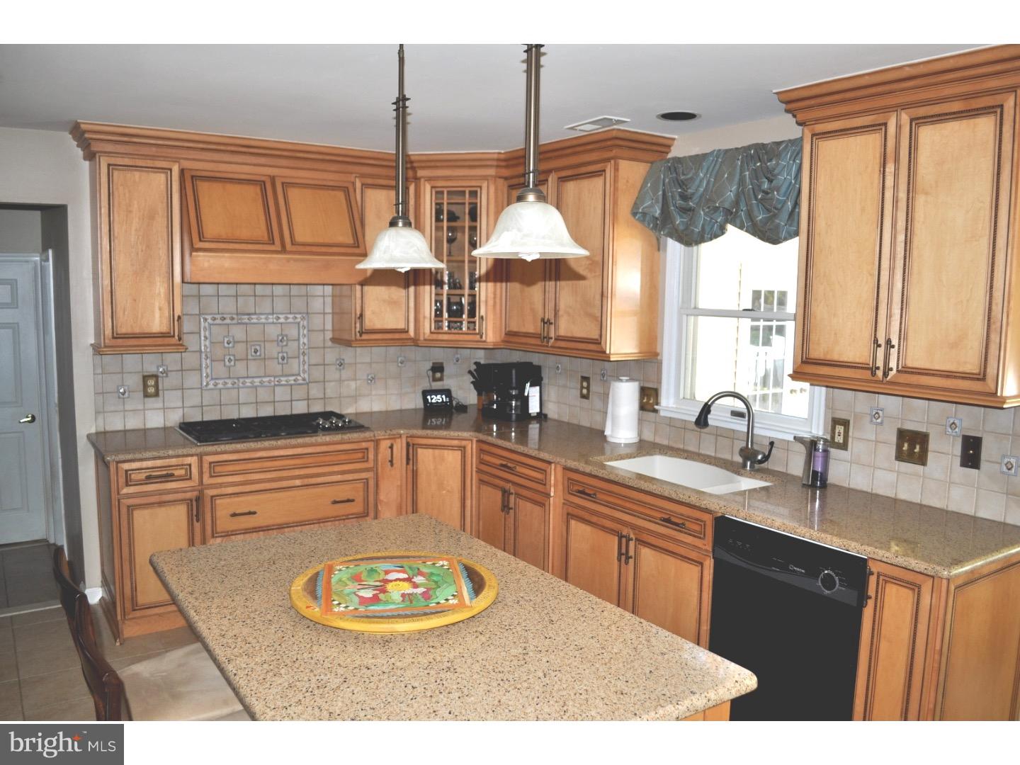 837 Redgate Road Dresher, PA 19025 - Photo 5 of 24 Kitchen