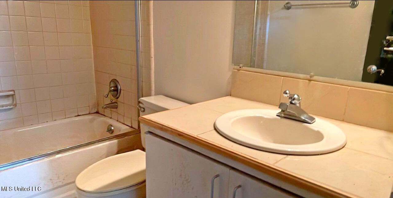 806 Colonial Circle Jackson, MS 39211 - Photo 14 of 20 Photo 4
