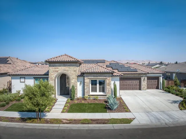 $1,550,000 | 2687 Trenton Avenue, Clovis, CA 93619