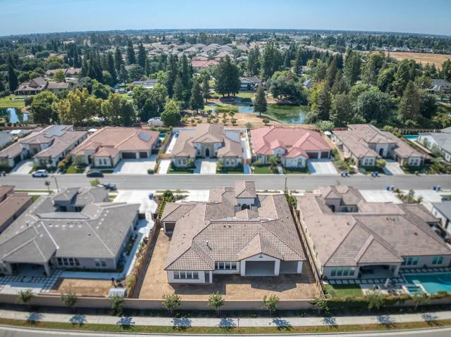 $1,550,000 | 2687 Trenton Avenue, Clovis, CA 93619