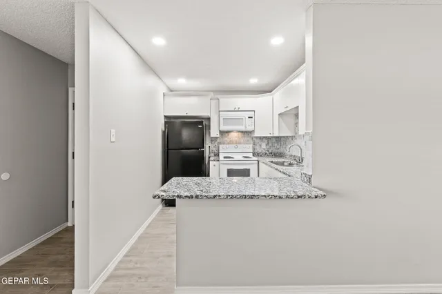 $975 | 6400 Edgemere Boulevard, Unit 11, El Paso, TX 79925