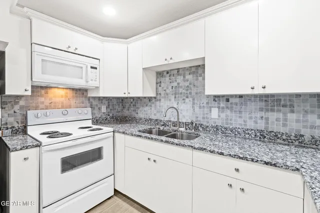 $975 | 6400 Edgemere Boulevard, Unit 11, El Paso, TX 79925