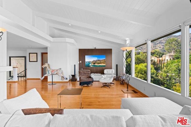 $2,580,000 | 3162 Durand Drive, Los Angeles, CA 90068