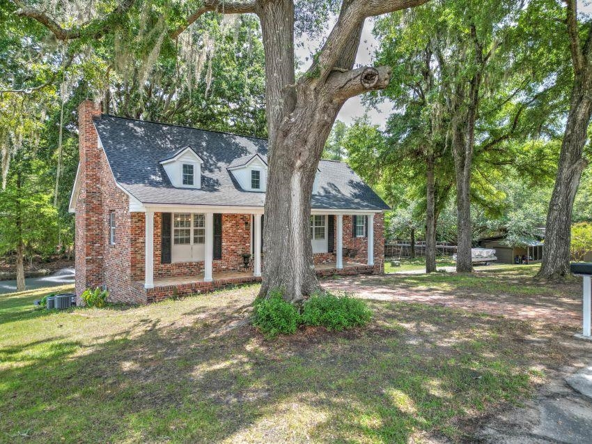 149 Nathan Road Kingstree, SC 29556 - Photo 1 of 74 Gallery Image 1