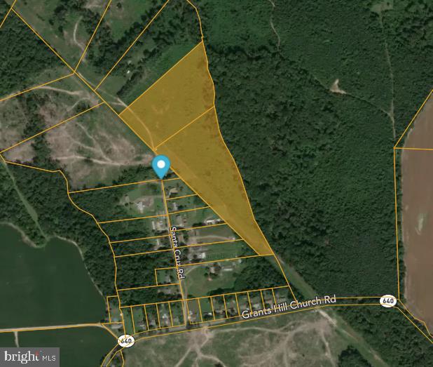 a view of an outdoor space and a yard