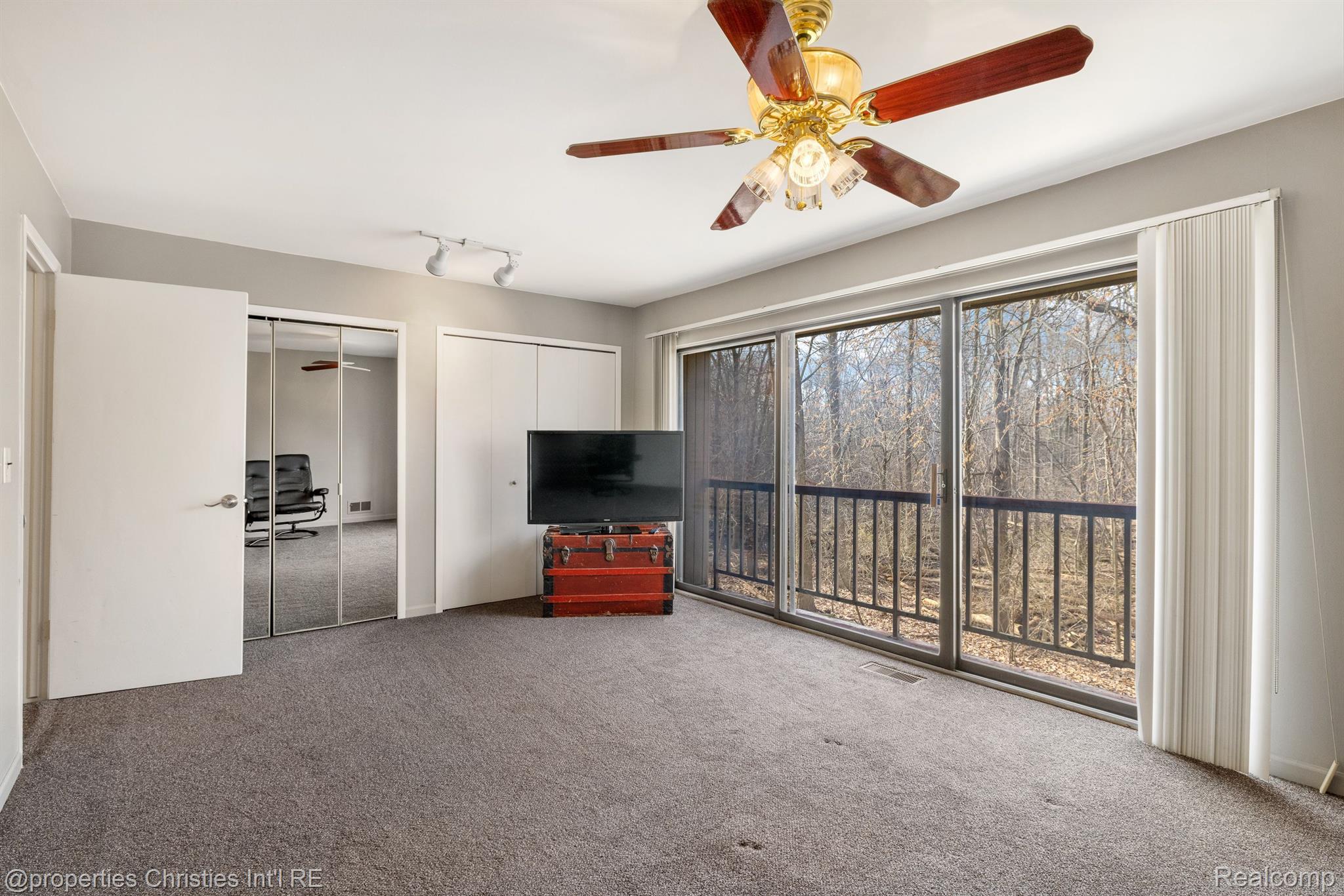 1413 Oakbrook E Drive Rochester, MI 48307 - Photo 17 of 30 Gallery Image 17