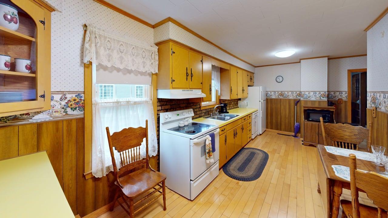 180 Bowdoin Street Millinocket, ME 04462 - Photo 23 of 42