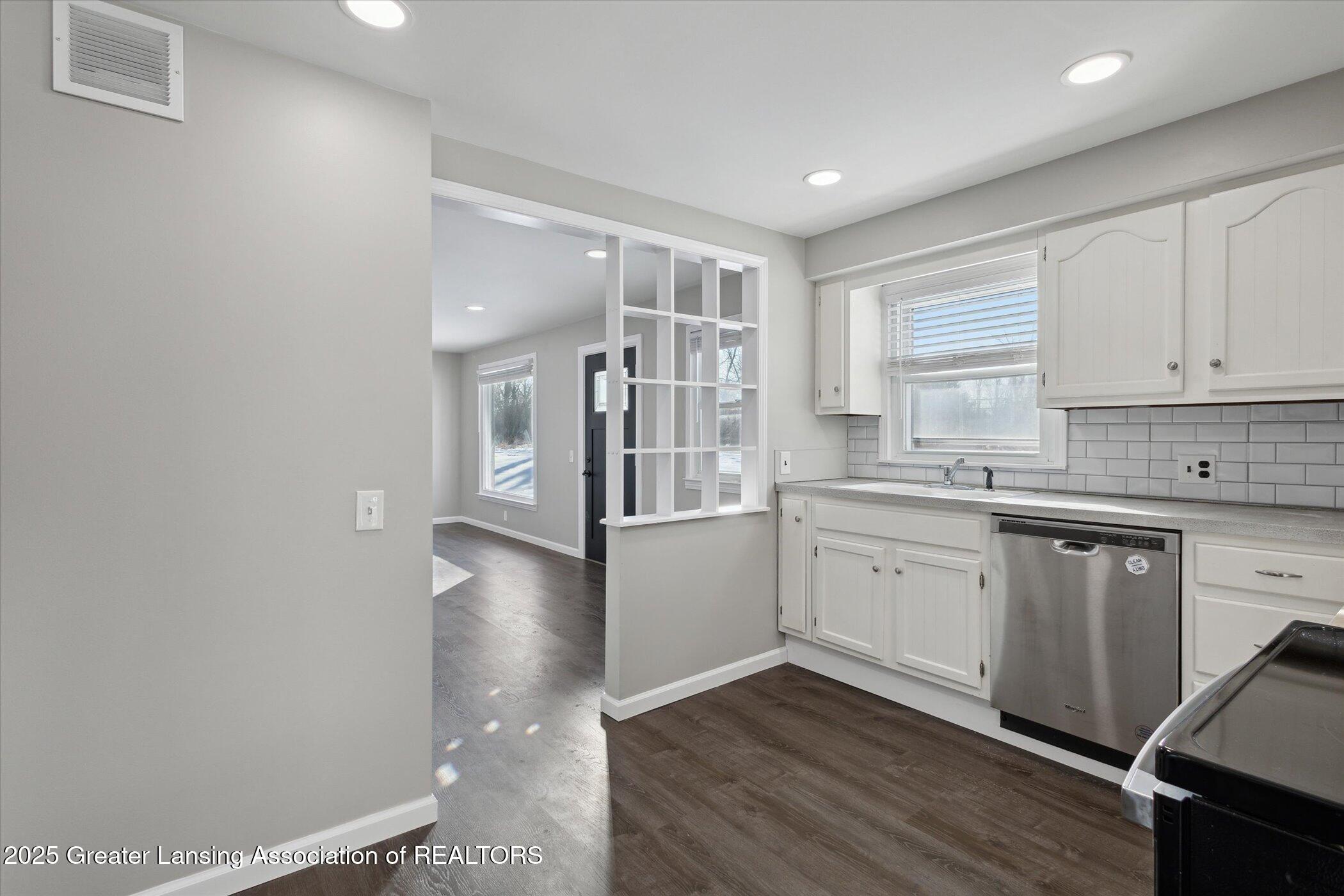 5353 East Clark Road Bath, MI 48808 - Photo 16 of 42 15-5353-Clark-Rd-Bath-Twp-MI-48808-Windo