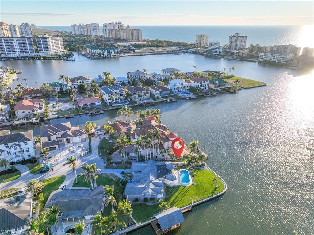 369 Pine Avenue Naples, FL 34108 - Photo 13 of 25